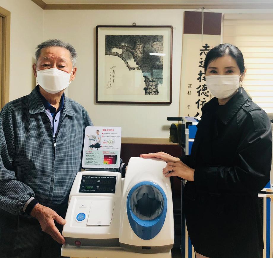 홍성군, 경로당 11개소 혈압측정기 설치...어르신 건강관리 앞장 이미지