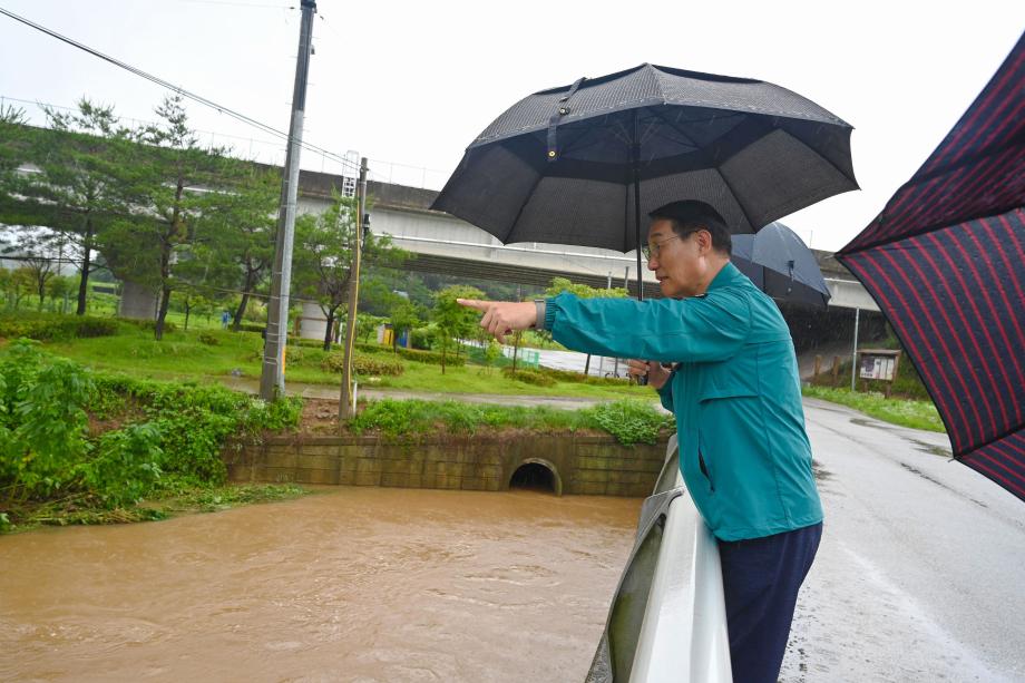 이용록 홍성군수, 140mm 폭우 속 현장대응 ‘눈길’ 이미지