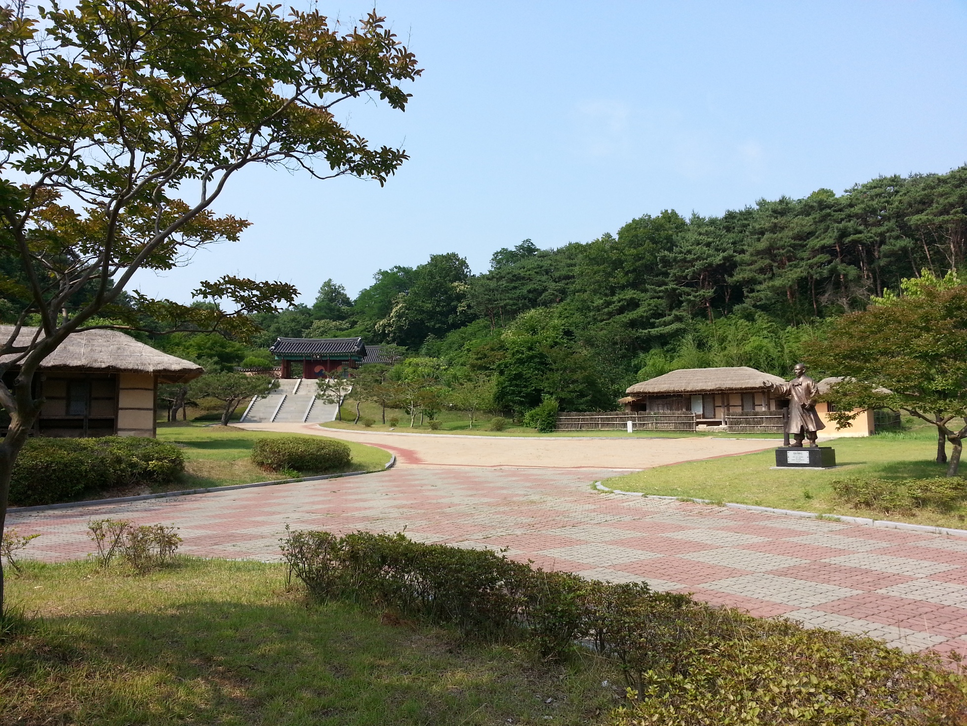 홍성군, 만해 한용운 선생 동상 이전 설치 이미지