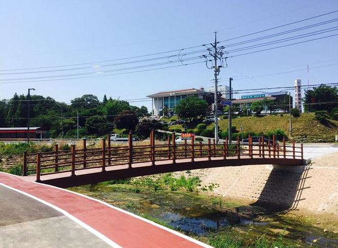 옥암지구 보도1교 설치 완료 이미지