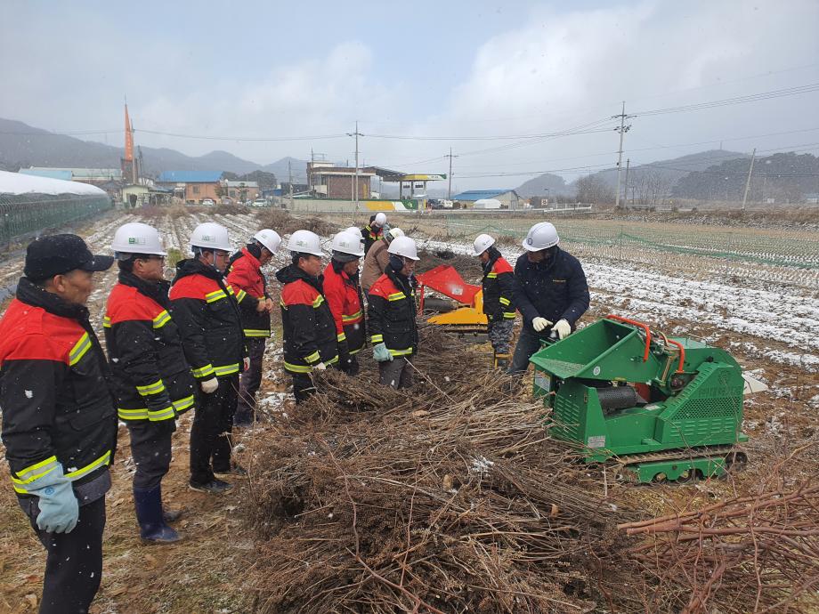홍성군 탄소중립 실현 ‘앞장’ 영농부산물 파쇄 무상지원 이미지